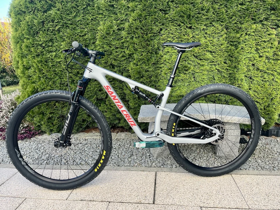 Santa Cruz Blur Neu Größe M