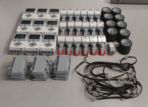 Lot of Lego Mindstorms EV3 Intelligent Bricks, Motors, cables and other parts
