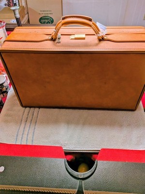 Hartmann Leather Luggage 21  Suitcase 