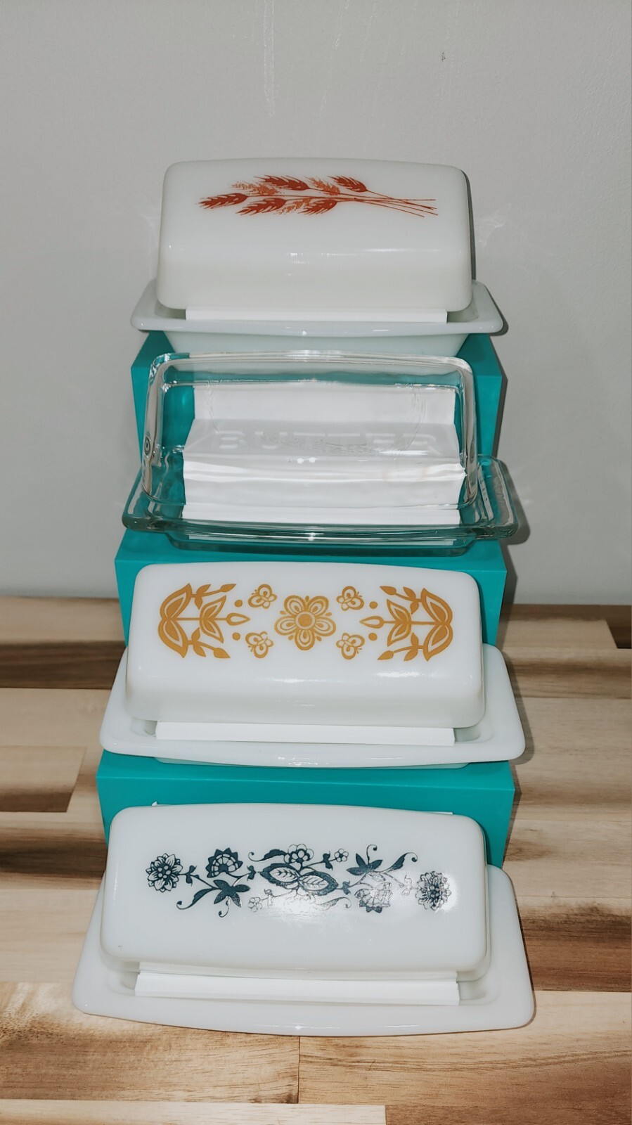 FULL set of 5 PYREX Teal Vertical Butter Dish Riser & 4 White Lid ...