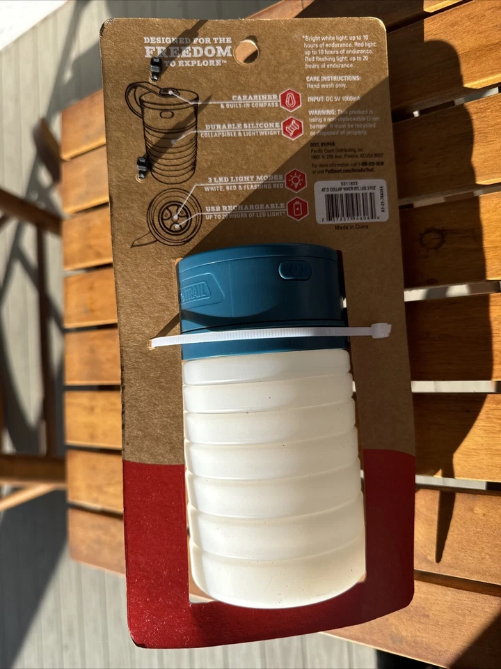 Botella de agua plegable Arcadia Trail con linterna LED 27 FL OZ - senderismo camping Foto 2 de 4