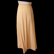 Vintage Vanity Fair Butterscotch Cr me Long Nylon Skirt Slip Sz M
