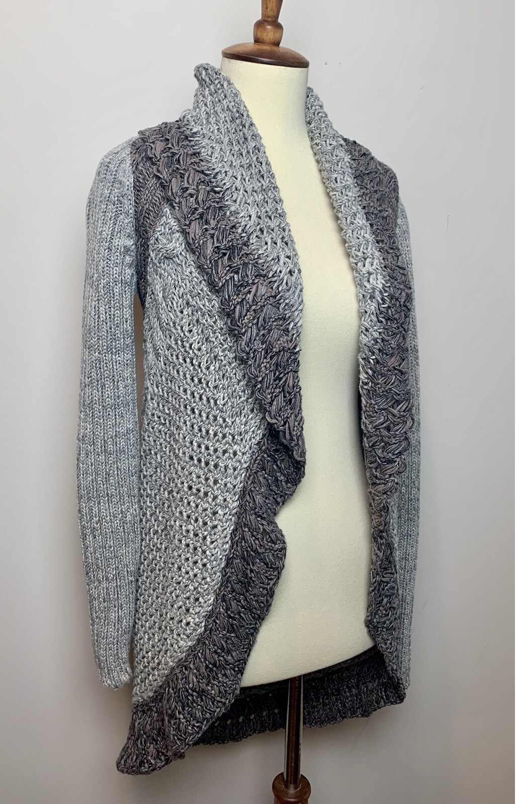 CAbi Shadow Circle Crochet Cardigan Sweater Gray High… Gem