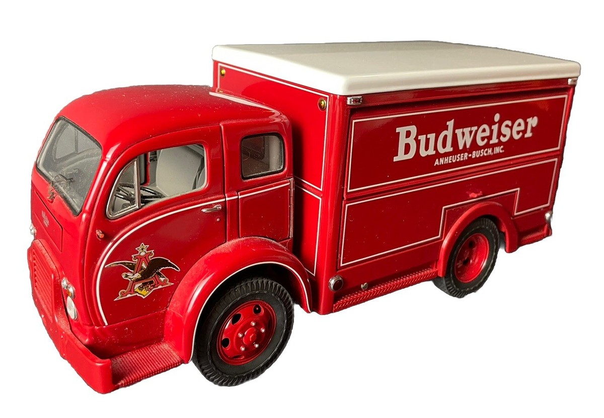 【希少】1955 Budweiser Delivery Truck ミニカー Vintage 1955 Budweiser Beer Red Delivery Truck 1:24 Scale Diecast