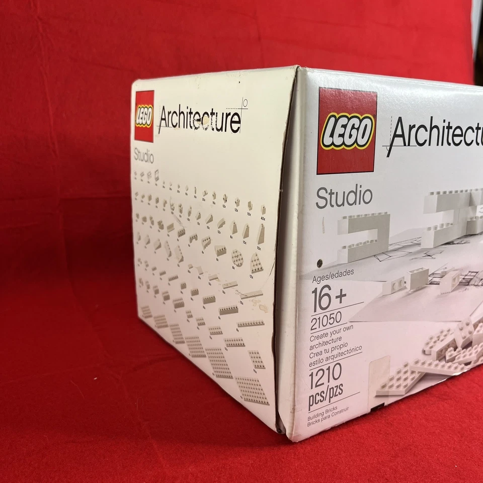 LEGO Architecture Studio 21050 Ages 16+  1210 Pieces Open Box/Sealed Contents - Image 3 of 4