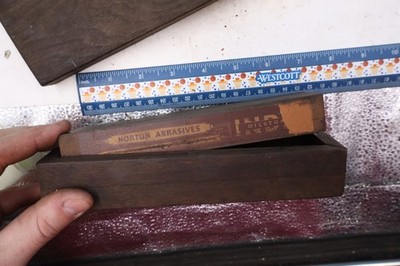 Vtg  Norton Oilstone in Wooden Box Behr Manning Sharpening Stone USA Medium MB7?