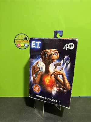 NECA E.T. The Extra Terrestrial 40th Anniversary Light Up Deluxe Inch Figure