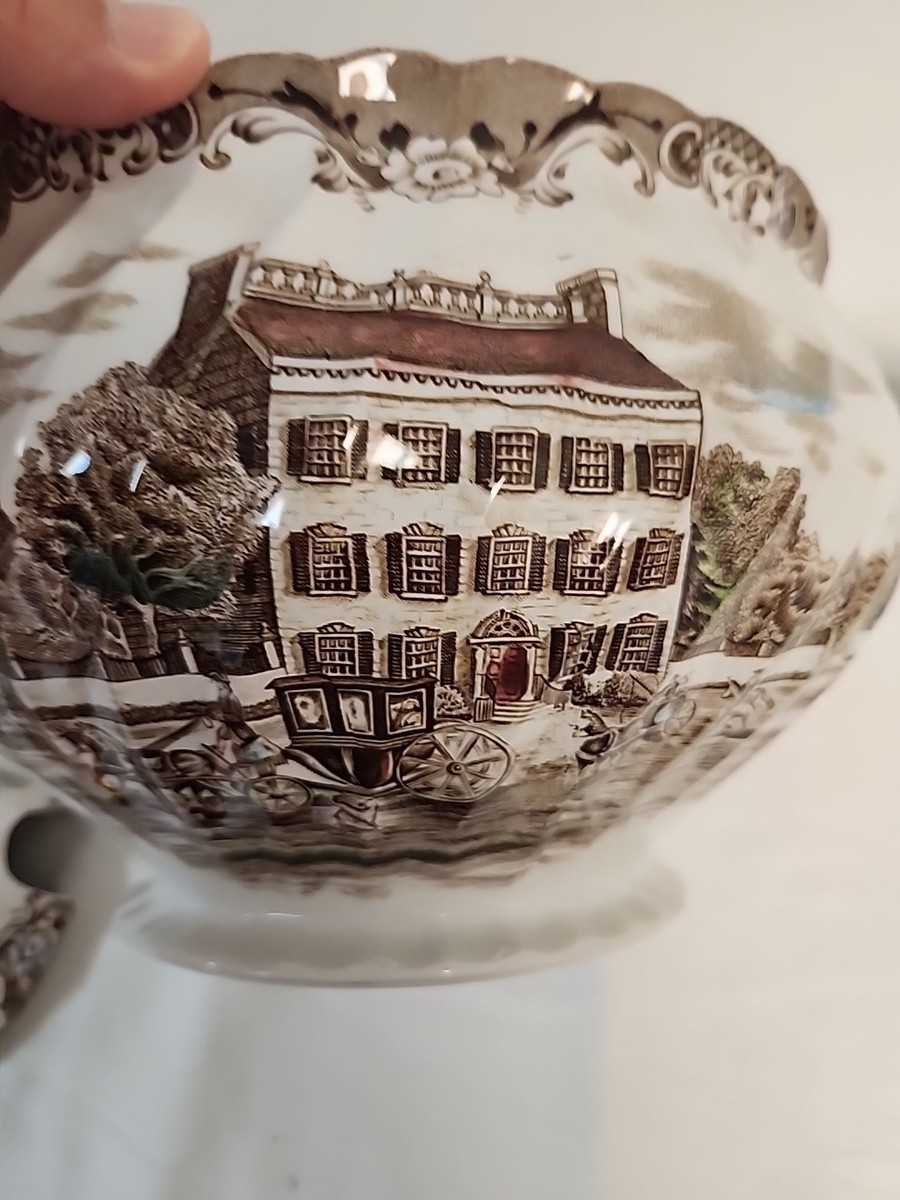 Vintage Rare Johnson Brothers Heritage Hall Soup Tureen And Ladle