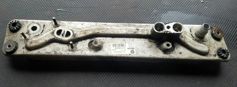 2007-2013 BMW X5 X6 теплообменник трансмиссии охладитель масла 07 08 09 10 11 12 13 - Изображение 3 из 4