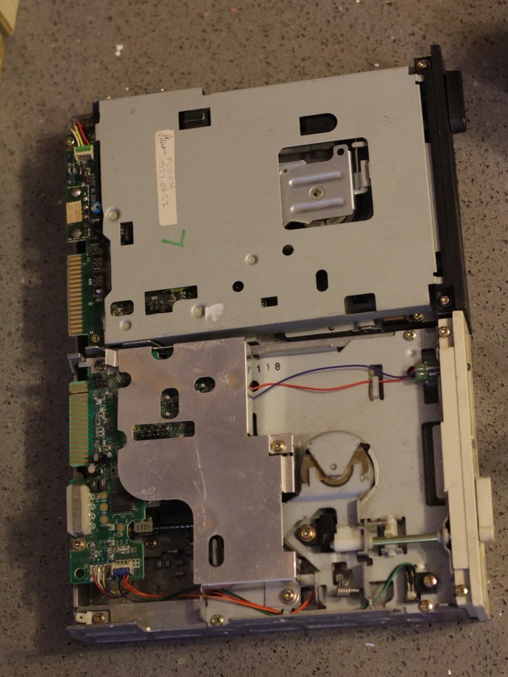 LOTE DE TRABAJO DE 19 unidades de disquete de 5,25" FDD 1,2 MB PARA PIEZAS O REPARACIÓN Foto 3 de 4