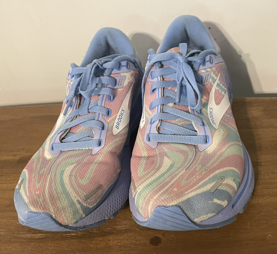 Brooks Adrenaline GTS 22 'Empower Her' Running Shoes … Gem