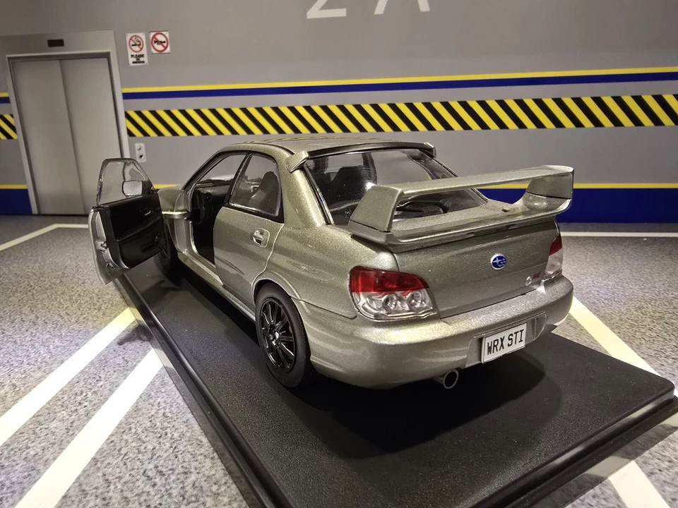Subaru Impreza WRX STi Hawkeye Silver 2006 1:24 Scale Diecast Model Car  - Image 4 of 4