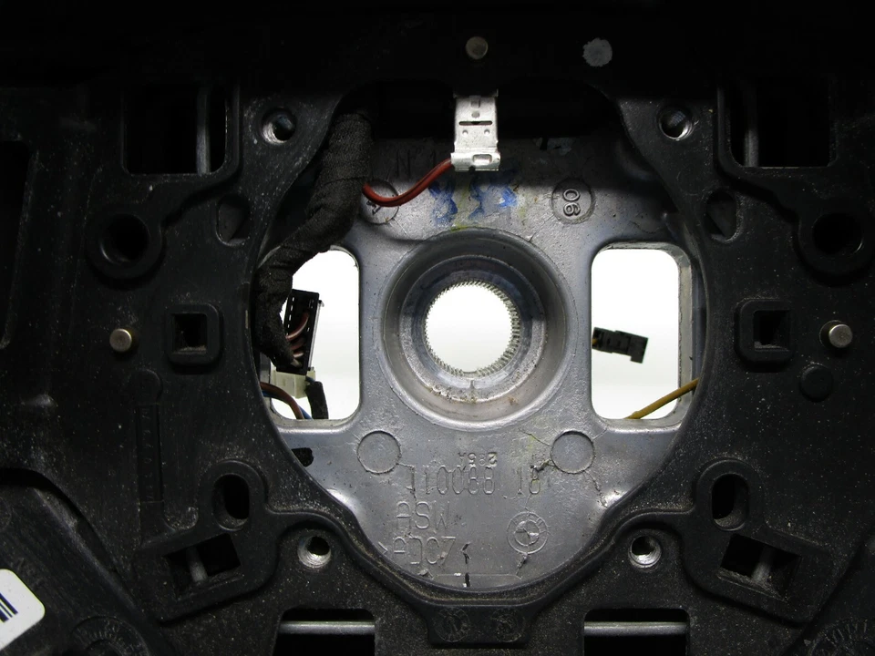 04-10 Volante BMW E60 E61 SERIE 5 CON INTERRUPTORES OEM Foto 3 de 4