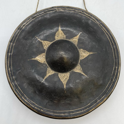 Burmese Thai Nipple Gong Instrument Drum & Beater 7inch Tibetan Sun Design - Imagen 3 de 6