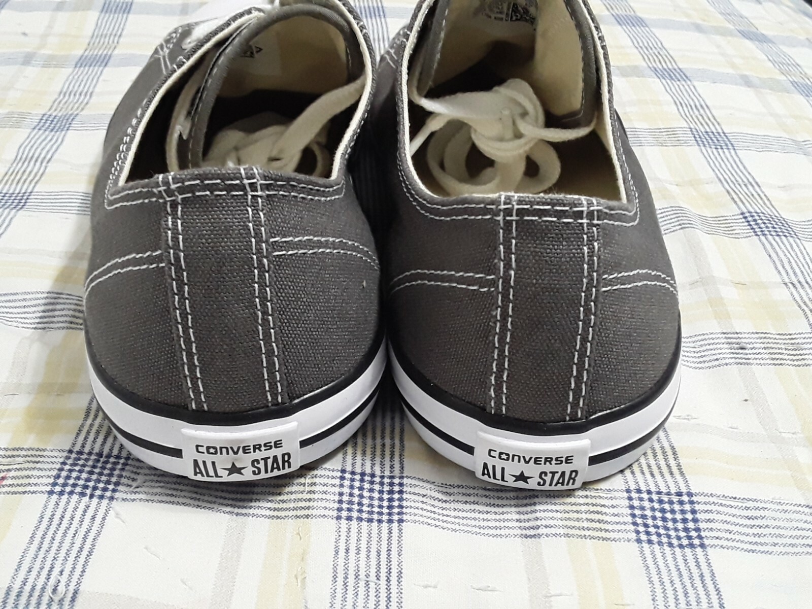 converse dainty grey