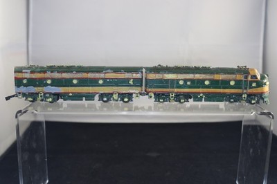 1947 Varney HO Scale F3A F3B Diesel Locomotive Set Vintage Metal Body 1655