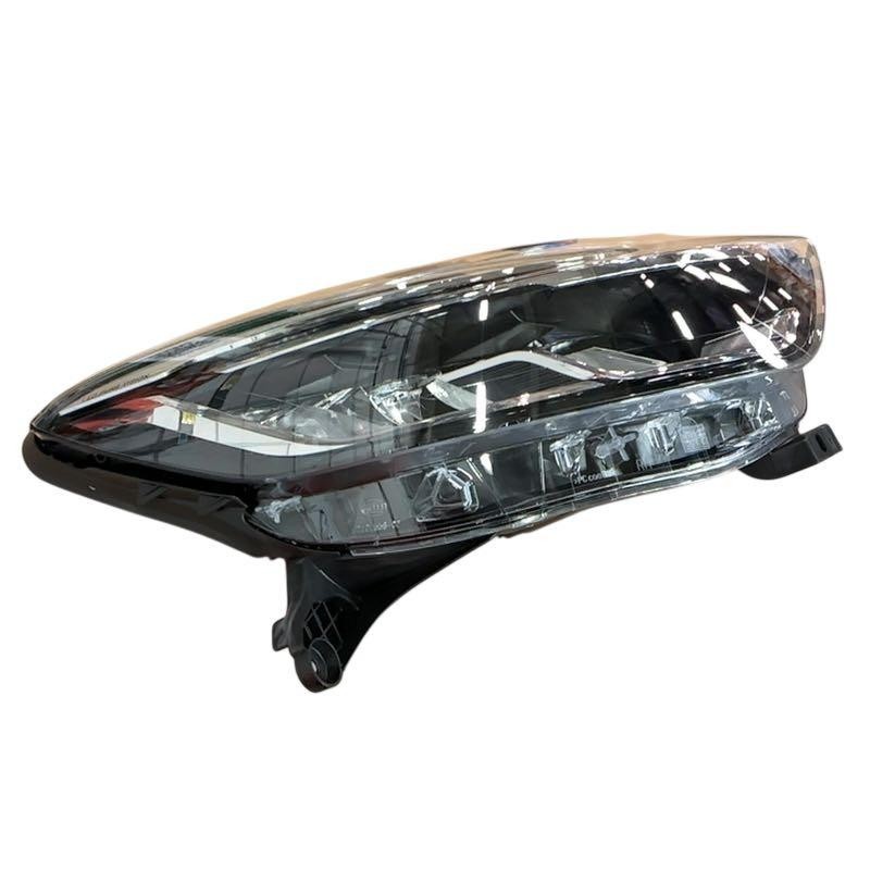 Phare avant droit RENAULT Captur phase 1 - Optique d'origine halogène 260100400R