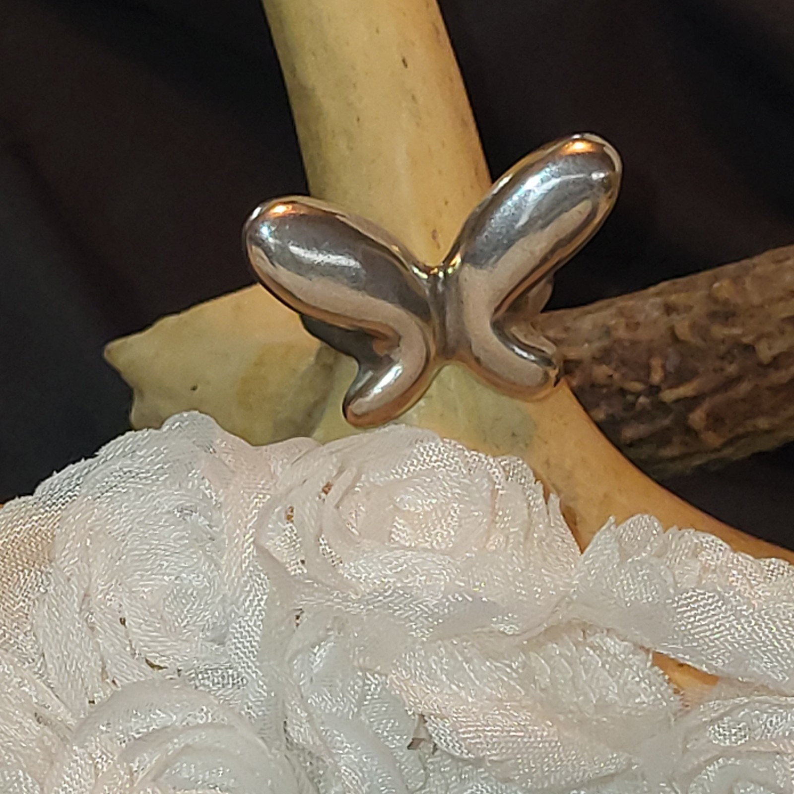 UNO de 50 Butterfly Statement Ring Collectible Pi… - image 1