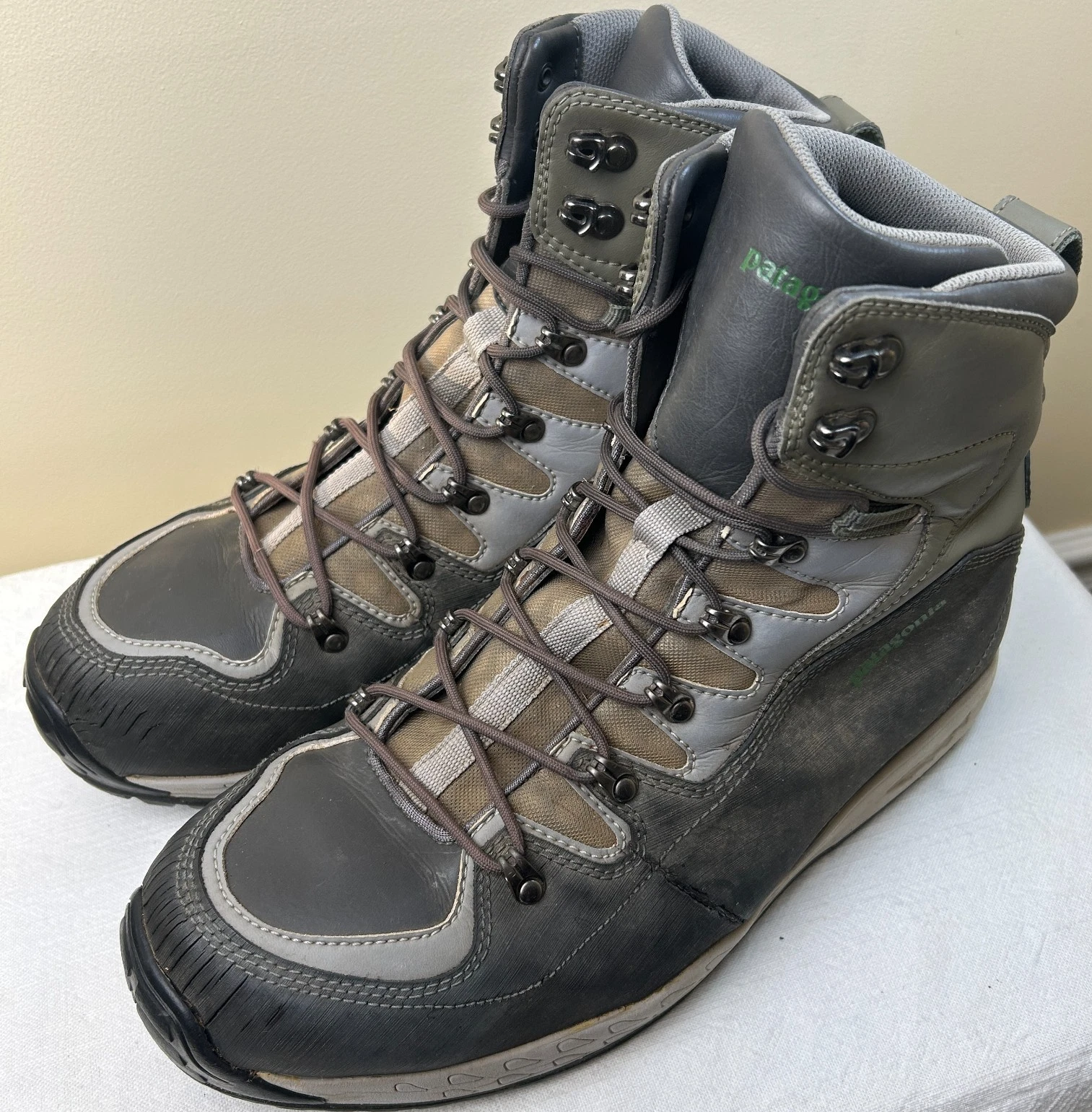 Patagonia Ultralight Wading Boots Sticky Gray Men's US Size 14 Fishing
Opens in a new window or tab