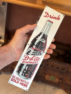 🍇D LITE GRAPE SODA COLA ORIGINAL STORE DOOR PUSH SIGN 1950s GAS OIL BOTTLE VGC