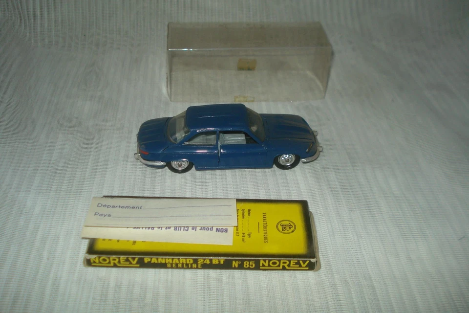 NOREV n°85 : Panhard 24 BT Berline bleu foncé - 1/43 - boîte d'origine - Photo 4/4