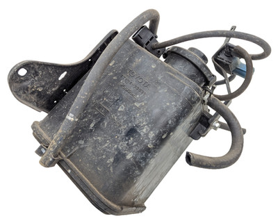 97-01 TOYOTA CAMRY LEXUS ES300 FUEL VAPOR CHARCOAL CANISTER 77704-33032 OEM