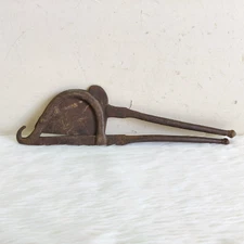 Vintage Large Iron Betel Nut Cutter Handmade Decorative Collectible Rare I762