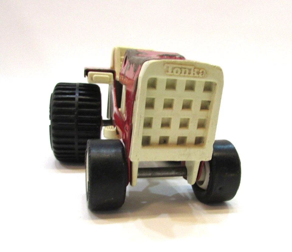Juego de tractor de granja de jardín rojo blanco Tonka de acero prensado y plástico vintage de los años 70 Foto 4 de 4