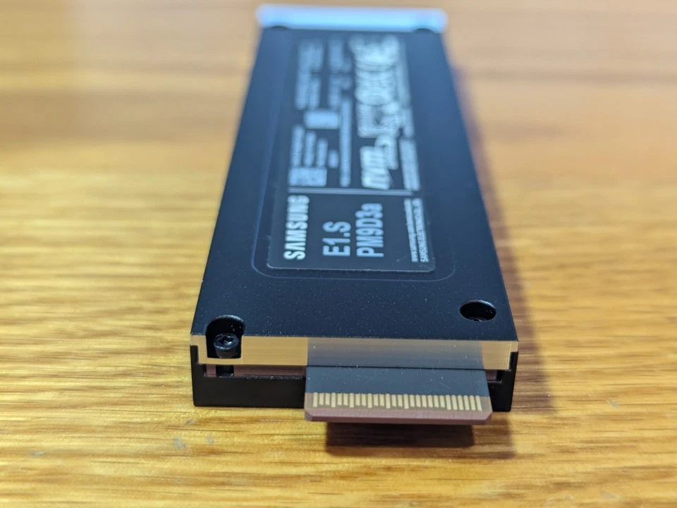 Samsung 3.84TB PM9D3a EDSFF E1.S 9.5mm PCIe 5.0 SSD NVMe MZTL63T8HFLT - NEW - Image 3 of 4