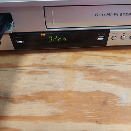 NEC- DVD / VCR Combo NDT-43 - Includes AV Cable + Remote - Tested & Working - Picture 9 of 12