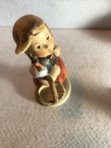 Vintage Goebel Hummel Adorable Girl with Basket Figurine- Little Shopper - Picture 7 of 9