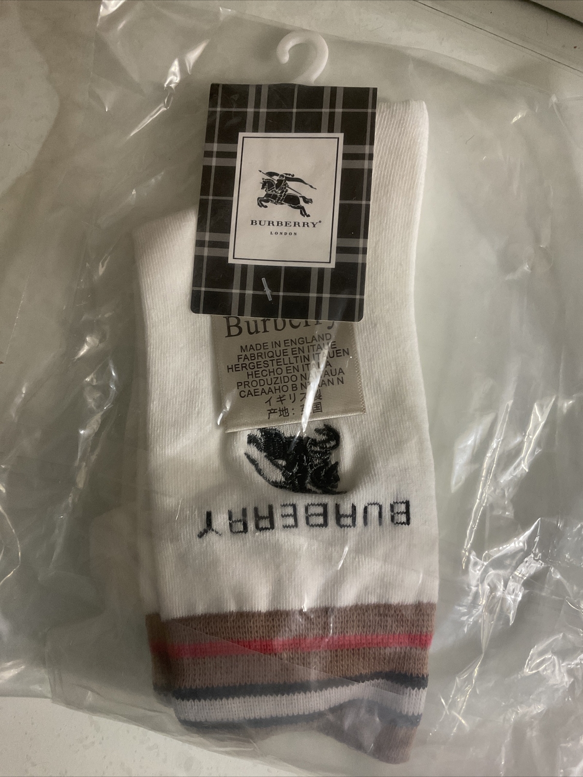 SAOLA Nuovissimo BURBERRY Unisex colore bianco. Solo tempo limitato! ?