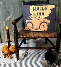 VINTAGE DECO RETRO PRIMITIVE STYLE HALLOWEEN INN PUMPKIN DRIVES CAR CAT SIGN