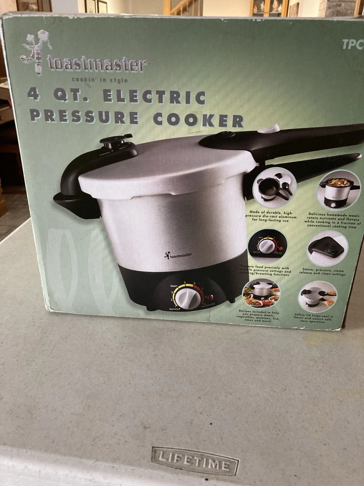 TOASTMASTER 4 QT. ELECTRIC PRESSURE COOKER TPC4000