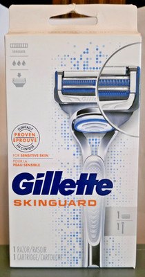 Gillette Skinguard Razor 1 razor handle & 1 cartridge Shave SENSITIVE SKIN NEW