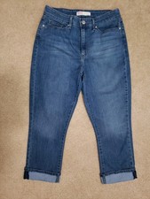 Signature Levi Strauss Mid Rise Capri Jeans Women's Size 8