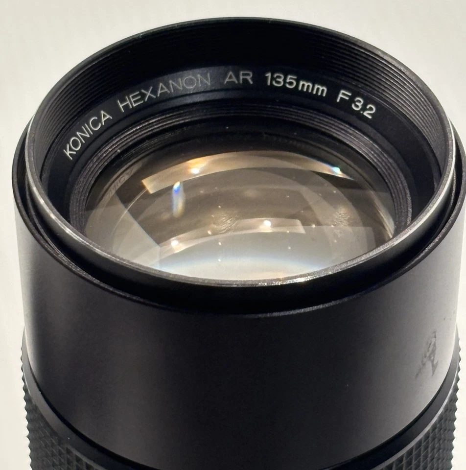 {N. Como Nuevo} Lente KONICA Hexanon AR 135 mm f/3,2 con tapas Foto 3 de 4