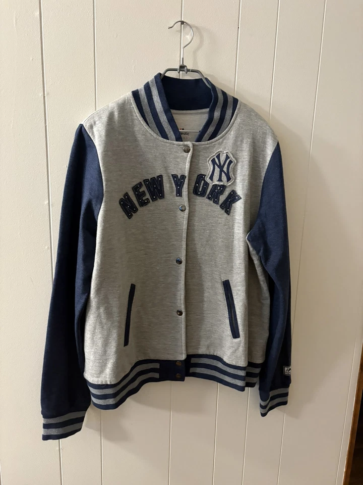 Majestic Mujer XL Béisbol Sudadera Chaqueta Universitaria New York Yankees Botón R3 Foto 2 de 4