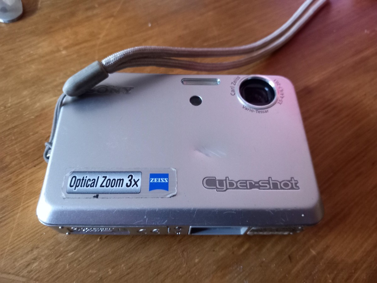 Sony Cyber-shot DSC-T3 Digital Camera 5.1MP 3x Optical Zoom Silver