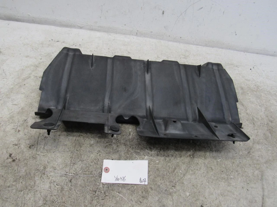 2000 Navigator radiator core support lower air deflector shield trim plastic - Изображение 2 из 4