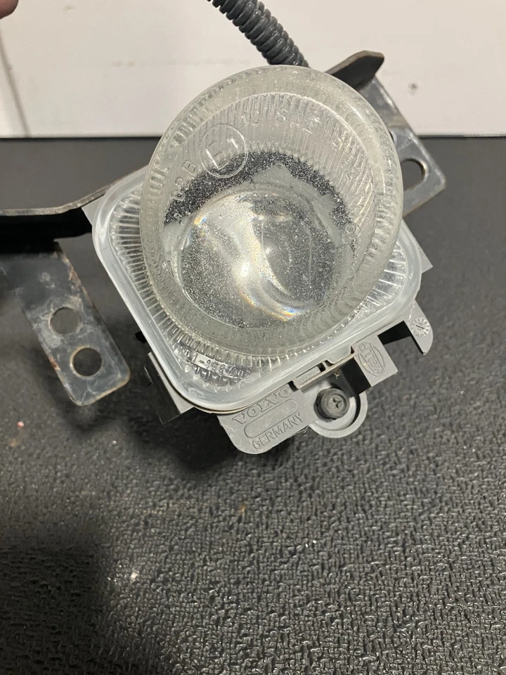 2004 沃尔沃 S60R S70R 雾灯套装带雾灯装饰 — 第 2/3 张图片