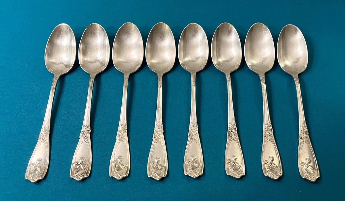 Cuillère à thé en argent de la collection Disneyland En vente sur