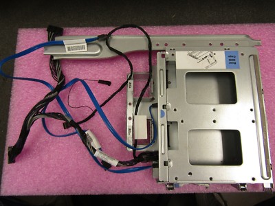 00D8667 3.5'' Rear HD Cage FOR System X3630 M4 P