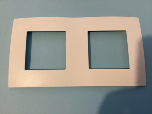 Plaque Double Argile Arnould Bticino – Élégance Et Robustesse Pour L’installation électrique