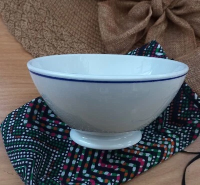 BOL "SARREGUEMINES" n°3 sur PETIT PIEDOUCHE -PORCELAINE EPAISSE et FILET BLEU - Photo 1/4