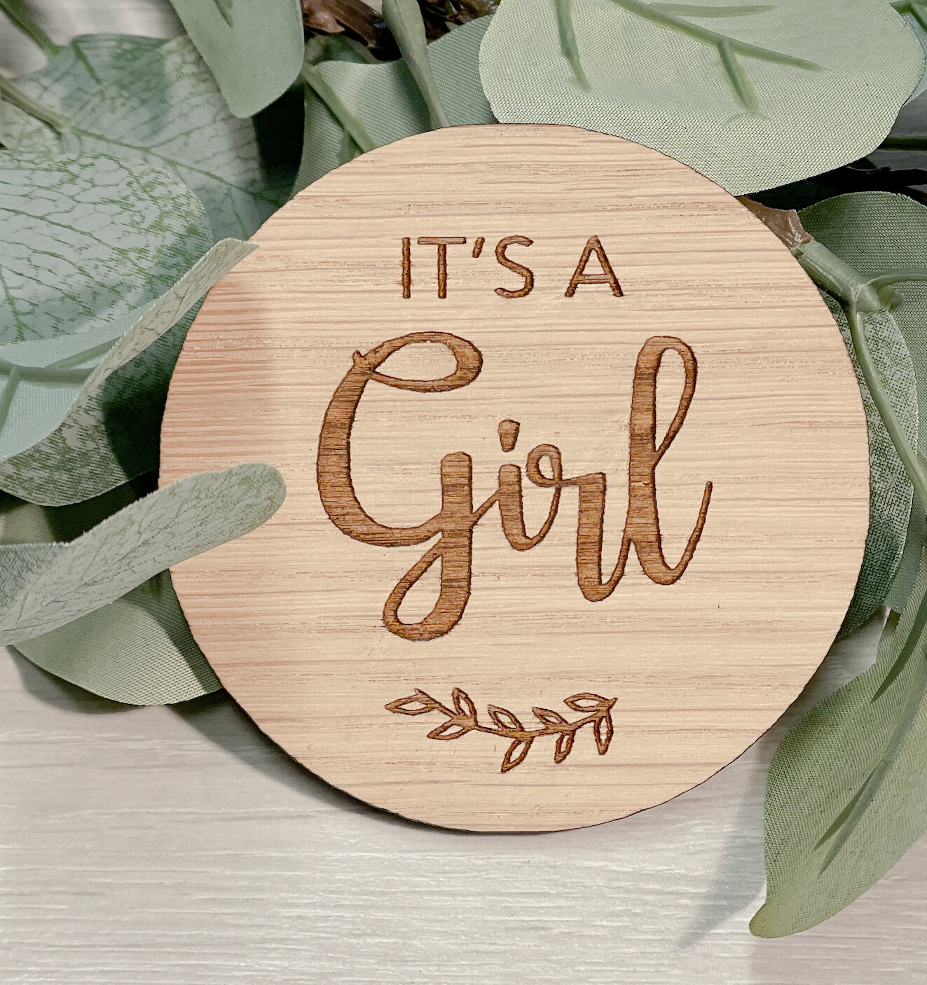 It's a Girl Wooden Disk Pregnancy Announcement Baby Arrival Gender Reveal