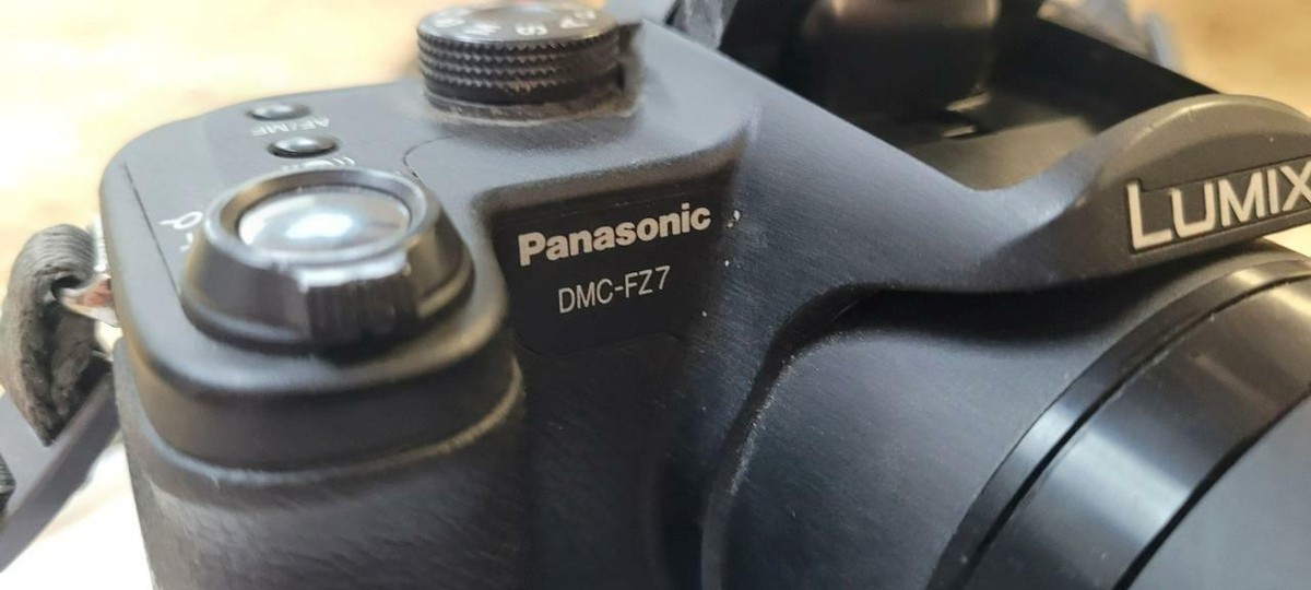 Panasonic Lumix DMC-FZ7 Digital Bridge Camera w/ Leica Lens Panasonic Lumix DMC-FZ7 Digital Bridge Camera w/ Leica Lens