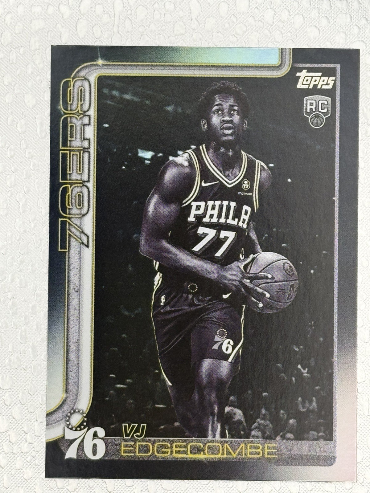VJ Edgecombe RC 2025-26 Topps Blackout #203 Retail Exclusive 76ers Rookie