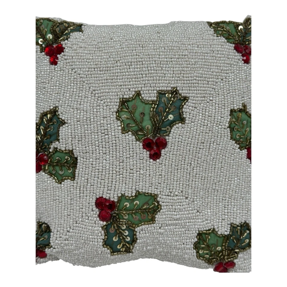 Almohada de Navidad con cuentas hojas de acebo y bayas 11” x 11” ¡Hermosa!! Foto 4 de 4