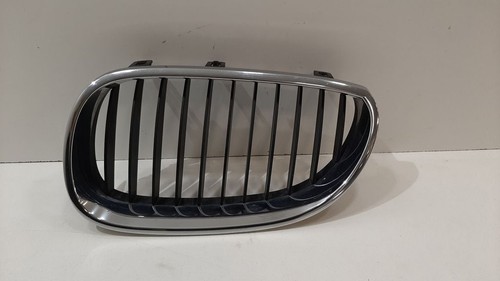 BMW 5 E60 E61 2004 Vorne links Oberes Gitter vorne 7065701
